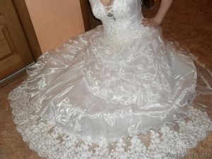 продам СРОЧНО свадебные платья - Изображение #1, Объявление #171744