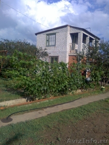 Двухэтажная кирпичная дача с плодоносящим садом - Изображение #1, Объявление #222488
