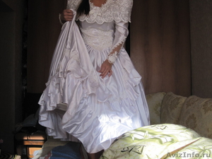 продам красивое пышное белое свадебное платье - Изображение #2, Объявление #696191